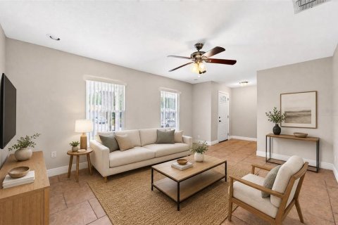 Villa ou maison à vendre à Orlando, Floride: 4 chambres, 137.4 m2 № 2330993 - photo 2