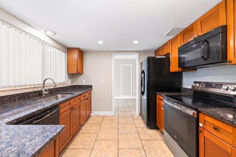 Villa ou maison à vendre à Orlando, Floride: 4 chambres, 137.4 m2 № 2330993 - photo 7