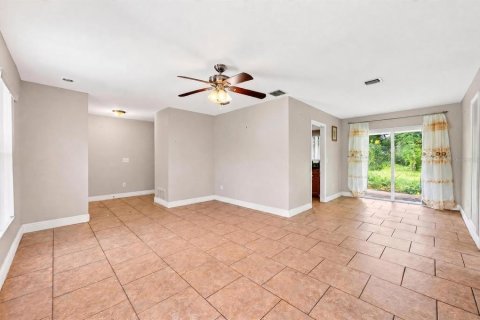 Villa ou maison à vendre à Orlando, Floride: 4 chambres, 137.4 m2 № 2330993 - photo 4
