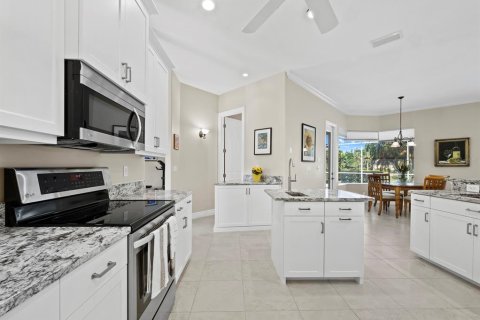 Villa ou maison à vendre à Bradenton, Floride: 4 chambres, 241.17 m2 № 2410559 - photo 15