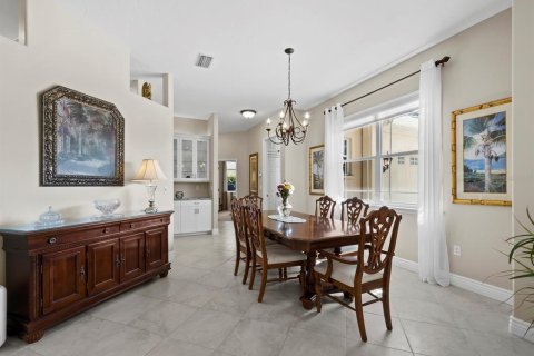 Villa ou maison à vendre à Bradenton, Floride: 4 chambres, 241.17 m2 № 2410559 - photo 11
