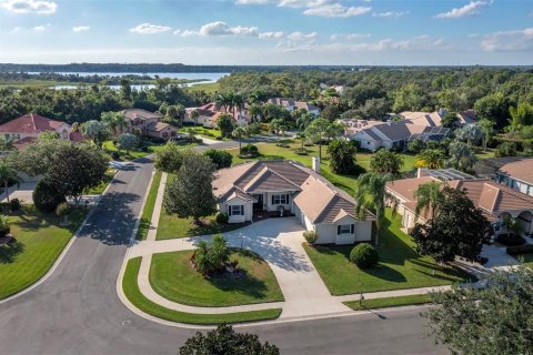 Villa ou maison à Bradenton, Floride 4 chambres, 241.17 m2 № 2410559