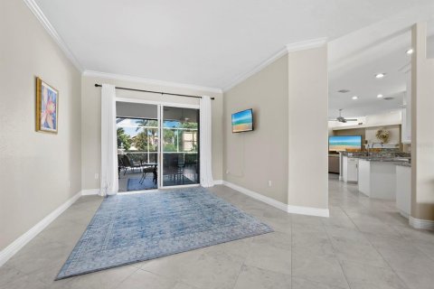 Villa ou maison à vendre à Bradenton, Floride: 4 chambres, 241.17 m2 № 2410559 - photo 8