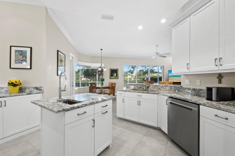 Villa ou maison à vendre à Bradenton, Floride: 4 chambres, 241.17 m2 № 2410559 - photo 16