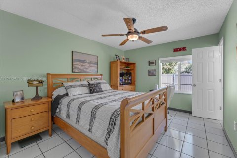 Touwnhouse à vendre à Miami, Floride: 3 chambres, 90.12 m2 № 2004240 - photo 12