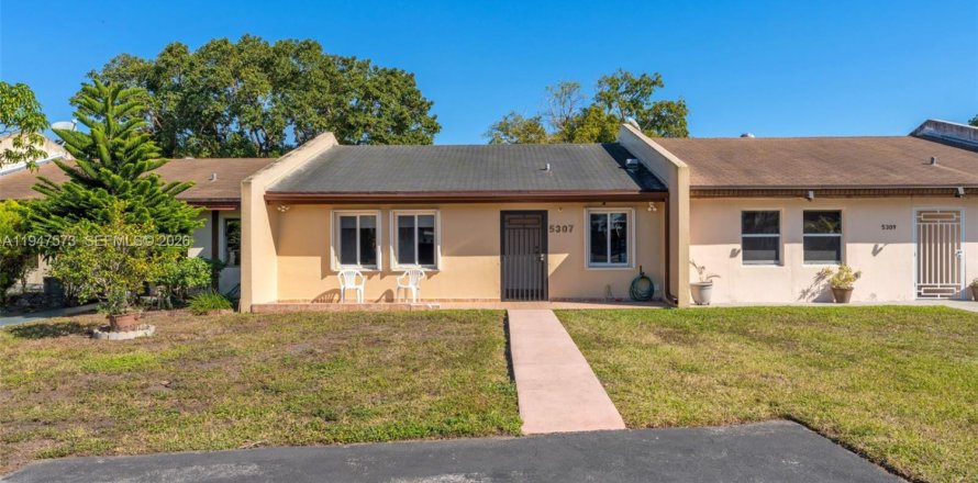 Touwnhouse à Miami, Floride 3 chambres, 90.12 m2 № 2004240