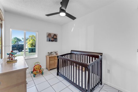 Touwnhouse à vendre à Miami, Floride: 3 chambres, 90.12 m2 № 2004240 - photo 10