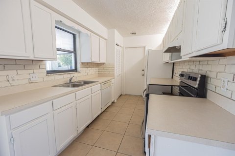 Casa en venta en Port St. Lucie, Florida, 2 dormitorios, 100.52 m2 № 2078326 - foto 9