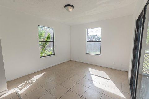 Casa en venta en Port St. Lucie, Florida, 2 dormitorios, 100.52 m2 № 2078326 - foto 10