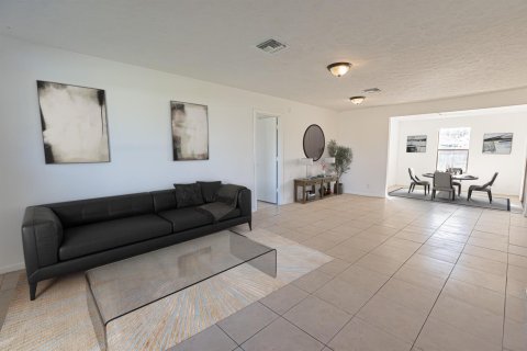 Casa en venta en Port St. Lucie, Florida, 2 dormitorios, 100.52 m2 № 2078326 - foto 3