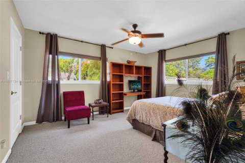 House in Palmetto Bay, Florida 4 bedrooms, 204.94 sq.m. № 1948713 - photo 11