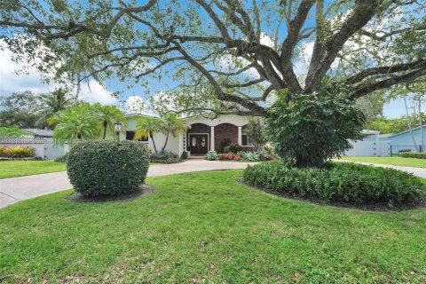 House in Palmetto Bay, Florida 4 bedrooms, 204.94 sq.m. № 1948713 - photo 29