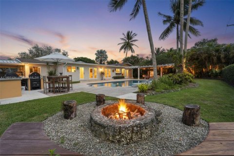 House in Palmetto Bay, Florida 4 bedrooms, 204.94 sq.m. № 1948713 - photo 19