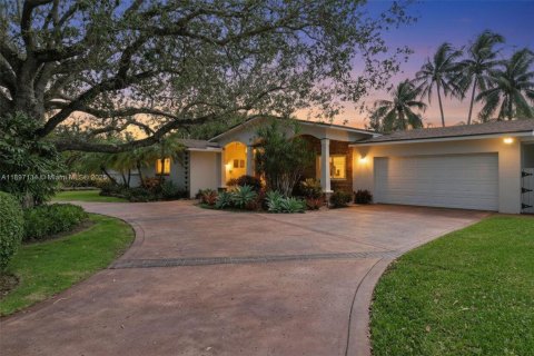 House in Palmetto Bay, Florida 4 bedrooms, 204.94 sq.m. № 1948713 - photo 26