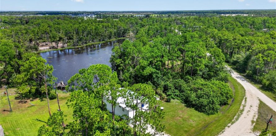 Villa ou maison à Punta Gorda, Floride 3 chambres, 125.23 m2 № 2219803