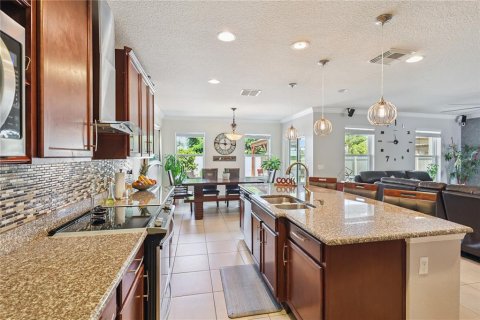 Casa en venta en Kissimmee, Florida, 4 dormitorios, 214.33 m2 № 1852724 - foto 10