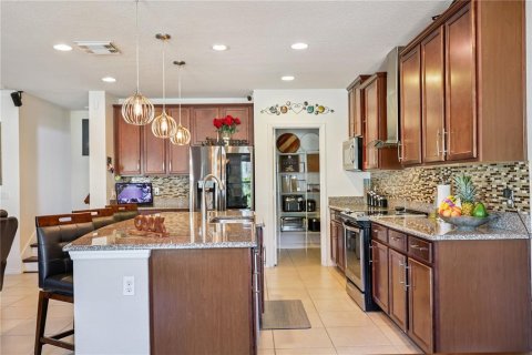 Casa en venta en Kissimmee, Florida, 4 dormitorios, 214.33 m2 № 1852724 - foto 8