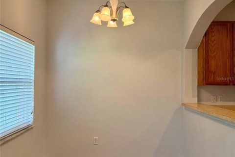 Touwnhouse à louer à Orlando, Floride: 3 chambres, 103.68 m2 № 2380892 - photo 6