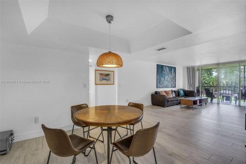 Купить кондоминиум в Дорал, Флорида 2 спальни, 137.03м2, № 1924198 - фото 8