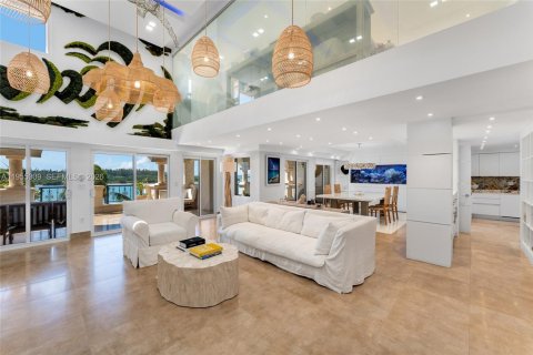 Купить кондоминиум в Майами, Флорида 3 спальни, 299.8м2, № 2020062 - фото 2