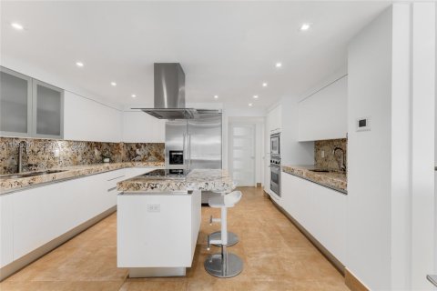 Купить кондоминиум в Майами, Флорида 3 спальни, 299.8м2, № 2020062 - фото 18