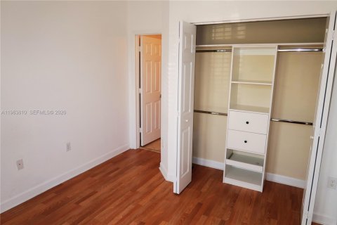 Touwnhouse à vendre à Homestead, Floride: 4 chambres, 161.28 m2 № 2025485 - photo 22