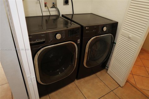 Touwnhouse à vendre à Homestead, Floride: 4 chambres, 161.28 m2 № 2025485 - photo 3