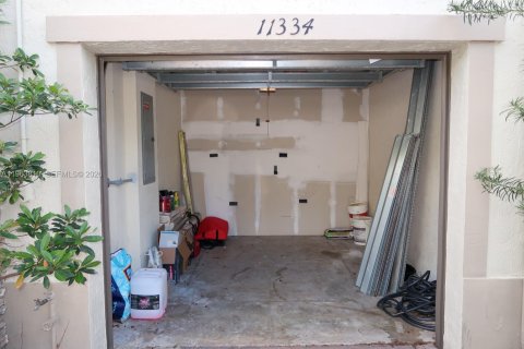 Touwnhouse à vendre à Homestead, Floride: 4 chambres, 161.28 m2 № 2025485 - photo 25