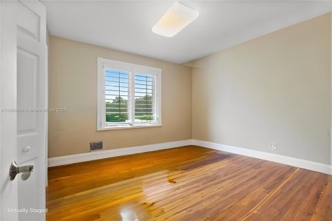 Снять в аренду виллу или дом в Дорал, Флорида 4 спальни, 183.39м2, № 1941376 - фото 15