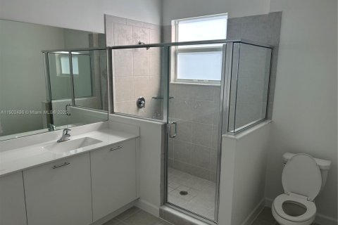 Touwnhouse à vendre à Miami, Floride: 3 chambres, 157.47 m2 № 1954073 - photo 10