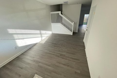 Touwnhouse à vendre à Miami, Floride: 3 chambres, 157.47 m2 № 1954073 - photo 12