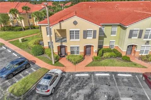 Condo in Royal Palm Beach, Florida, 2 bedrooms  № 1988649 - photo 6