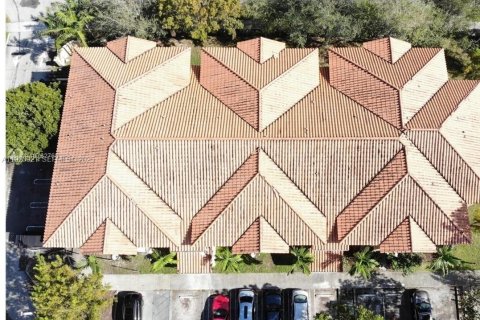 Купить кондоминиум в Майами-Гарденс, Флорида 2 спальни, 82.87м2, № 1983533 - фото 21