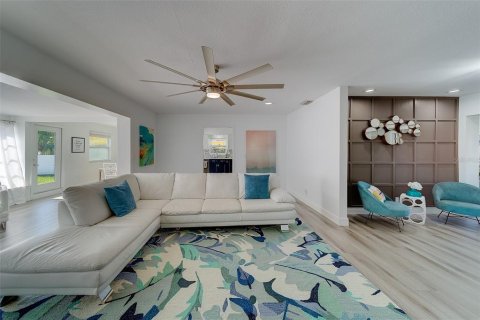 Villa ou maison à louer à Belleair Beach, Floride: 3 chambres, 191.56 m2 № 2118789 - photo 6