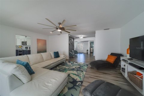 Villa ou maison à louer à Belleair Beach, Floride: 3 chambres, 191.56 m2 № 2118789 - photo 8
