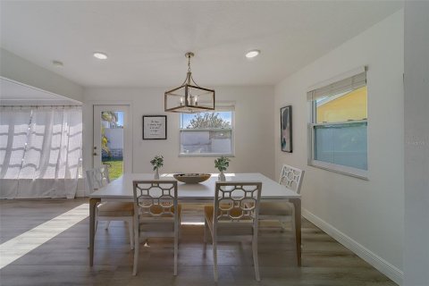Villa ou maison à louer à Belleair Beach, Floride: 3 chambres, 191.56 m2 № 2118789 - photo 11