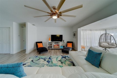 Villa ou maison à louer à Belleair Beach, Floride: 3 chambres, 191.56 m2 № 2118789 - photo 7