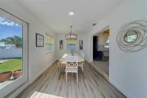 Villa ou maison à louer à Belleair Beach, Floride: 3 chambres, 191.56 m2 № 2118789 - photo 10