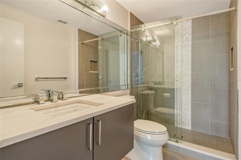 Condo in Sarasota, Florida, 3 bedrooms  № 2208098 - photo 15