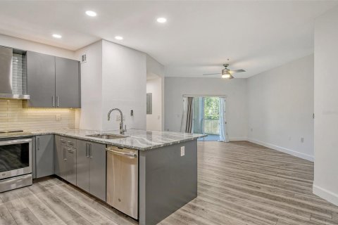 Condo in Sarasota, Florida, 3 bedrooms  № 2208098 - photo 3