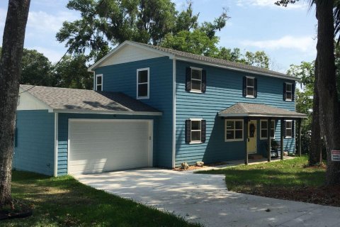 House in Brooksville, Florida 4 bedrooms, 196.21 sq.m. № 766982 - photo 1