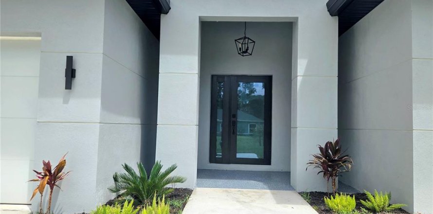 House in North Port, Florida 3 bedrooms, 139.35 sq.m. № 2114237