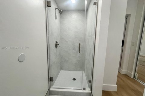 Copropriété à louer à Fort Lauderdale, Floride: 47.38 m2 № 1947067 - photo 9