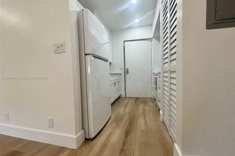 Copropriété à louer à Fort Lauderdale, Floride: 47.38 m2 № 1947067 - photo 7