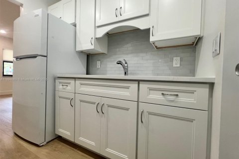 Copropriété à louer à Fort Lauderdale, Floride: 47.38 m2 № 1947067 - photo 13