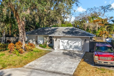 Купить виллу или дом в Лихай-Эйкерс, Флорида 3 спальни, № 2024236 - фото 9