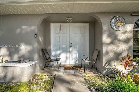 Купить виллу или дом в Лихай-Эйкерс, Флорида 3 спальни, № 2024236 - фото 13