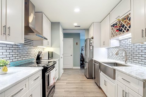 Купить виллу или дом в Лихай-Эйкерс, Флорида 3 спальни, № 2024236 - фото 23