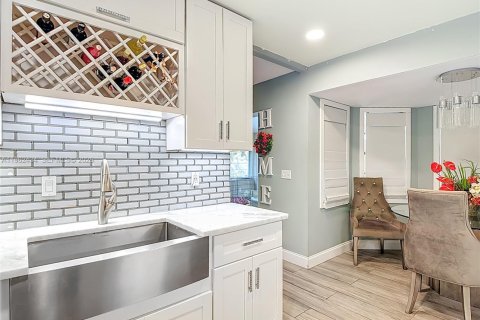 Купить виллу или дом в Лихай-Эйкерс, Флорида 3 спальни, № 2024236 - фото 25