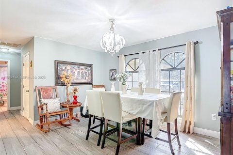 Купить виллу или дом в Лихай-Эйкерс, Флорида 3 спальни, № 2024236 - фото 15